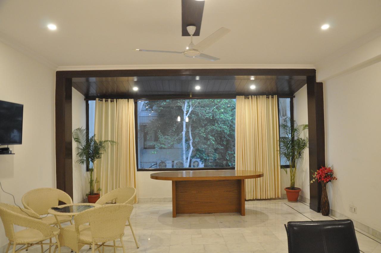 Fabhotel Namaste Bnb & Service Apartments Vasant Vihar Neu-Delhi Exterior foto