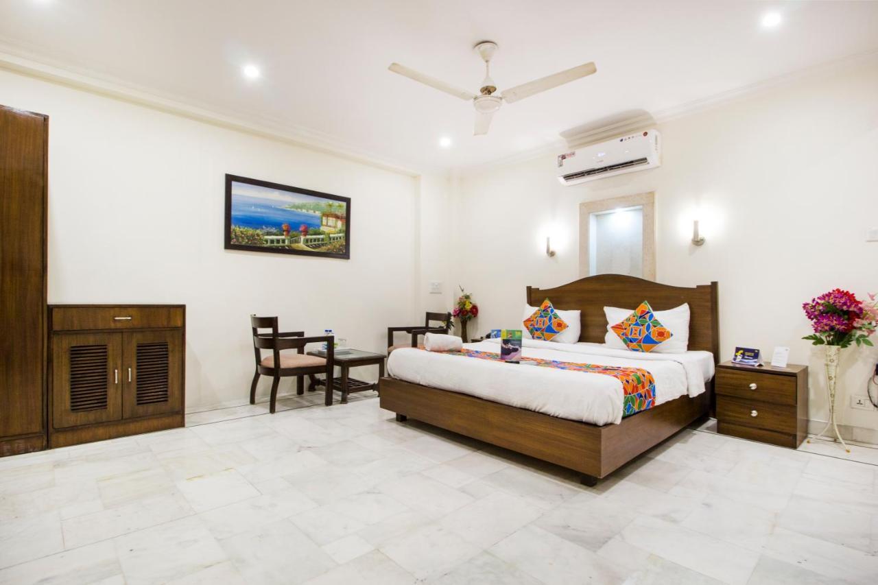 Fabhotel Namaste Bnb & Service Apartments Vasant Vihar Neu-Delhi Exterior foto